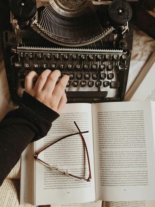 کلاس فیلمنامه نویسی